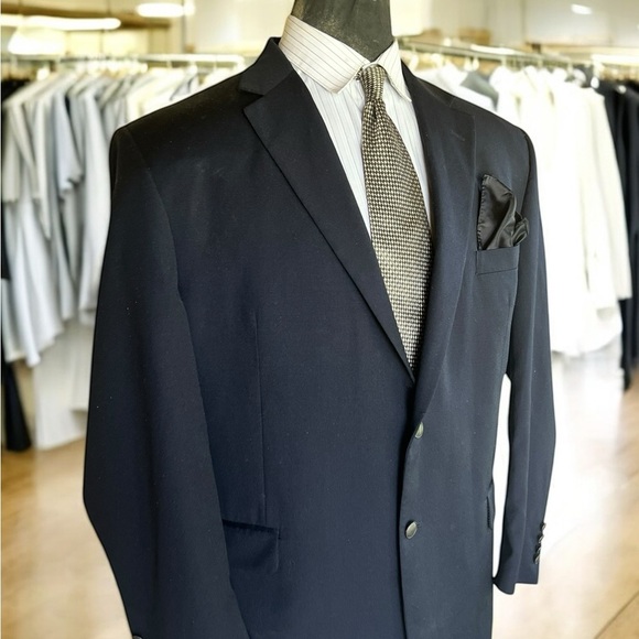 Jos. A. Bank Classic Black Men's Blazer Sleek and Modern Appeal - Picture 2 of 10